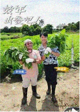 图版工坊现场，桌上摊开草稿纸与铅笔线稿，练习画搞笑漫画图片